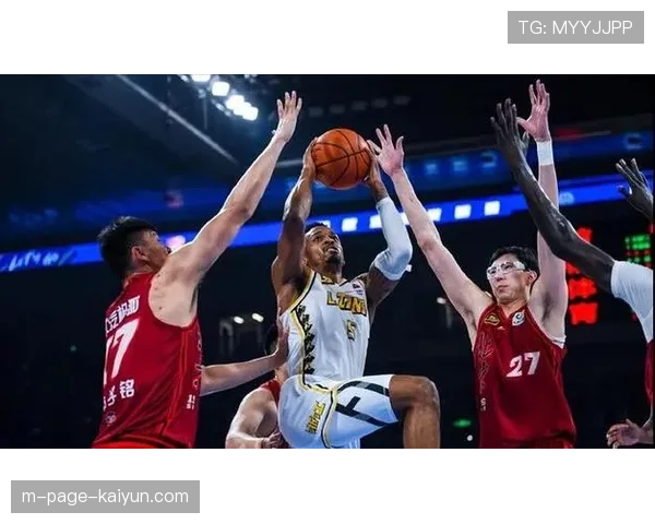 塔克33分9助率广厦大胜同曦，卫冕冠军主场保持不败金身